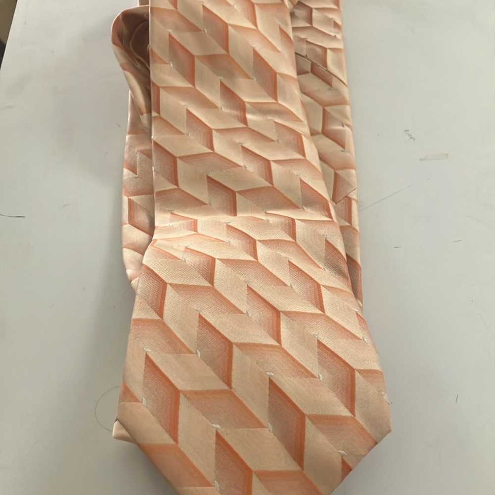 FINAL MARKDOWN Springy stafford neck tie